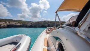 How to choose the best boat to hire?